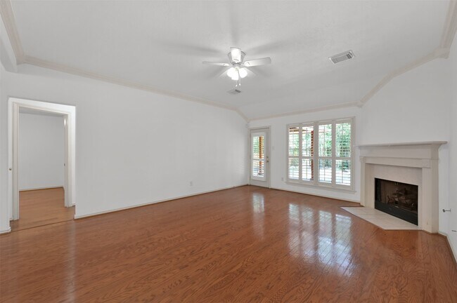 Photo - 166 Burgandy Vine Ct