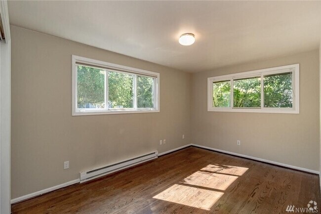 Building Photo - 16446 SE 35th St Rental