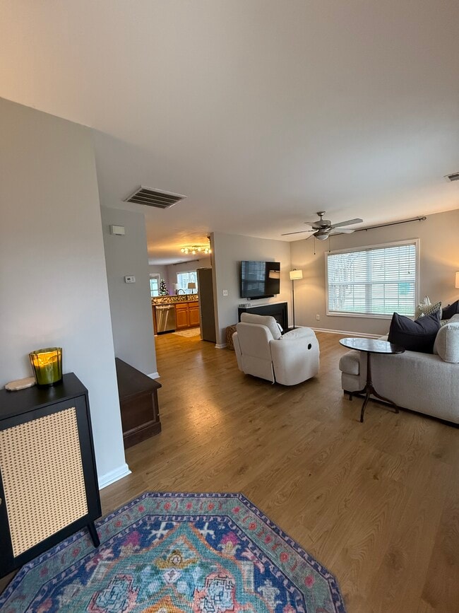 Photo - 4414 Sages Ave