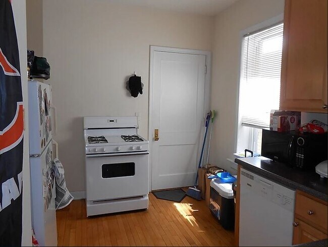 Photo - 2315 N Greenview Ave Unit 1f