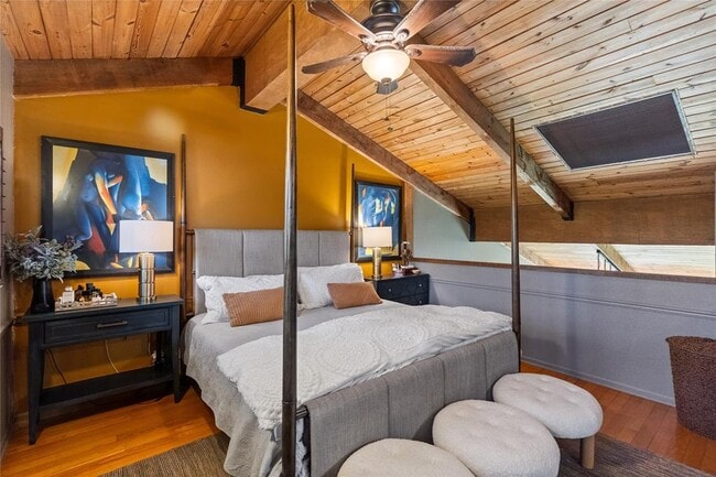 Photo - 228 NE 16th Ter