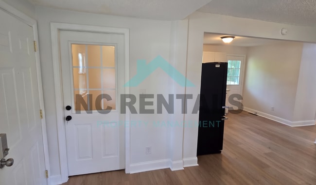 Photo - 1041 Short St