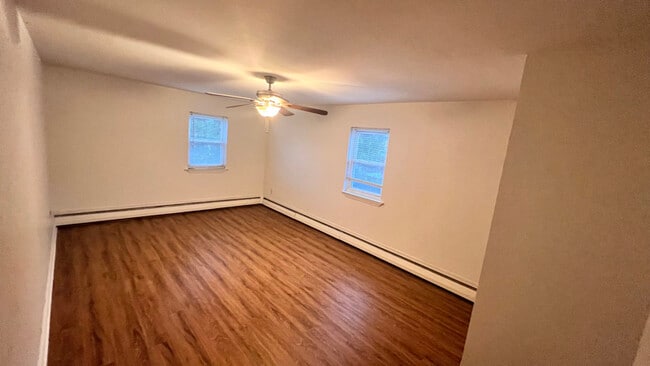 Photo - 1332 Faunce St Unidad 2