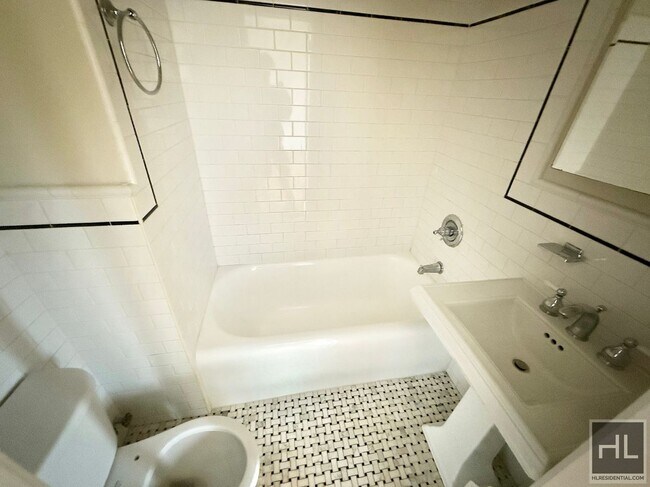 Photo - SECOND AVENUE Unit 12D