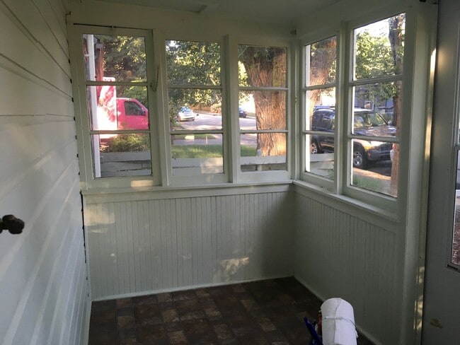 Photo - Charming 2 Bedroom Home in Old Town Longmont!