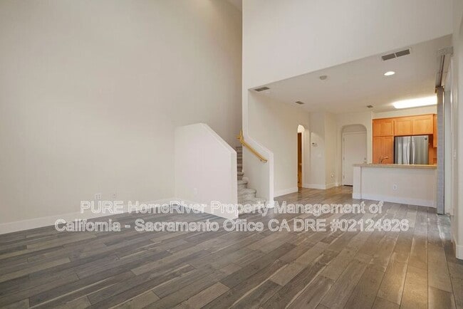 Photo - 11091 International Dr
