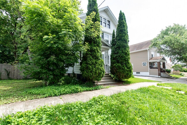 Photo - 419 Hickory St Unit 2