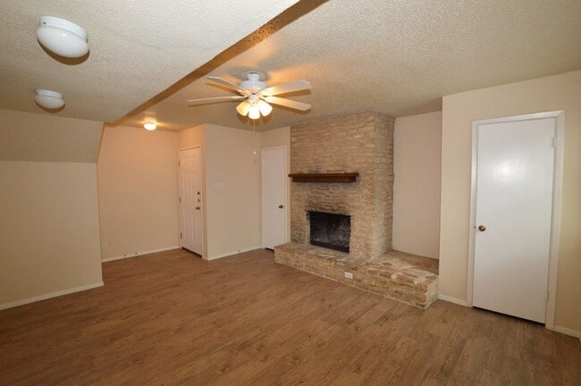 Photo - 9023 Sawtooth Ln Unidad A