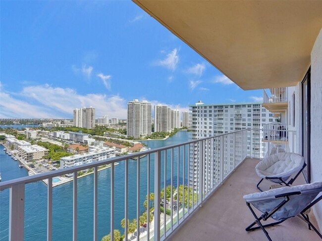 Building Photo - 290 174th St Unit 2102 Rental