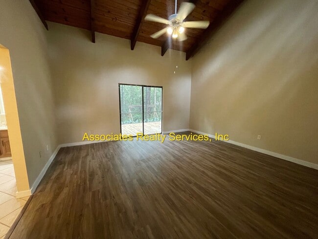Building Photo - Live in the North West!- JUST REDUCED!!! Rental