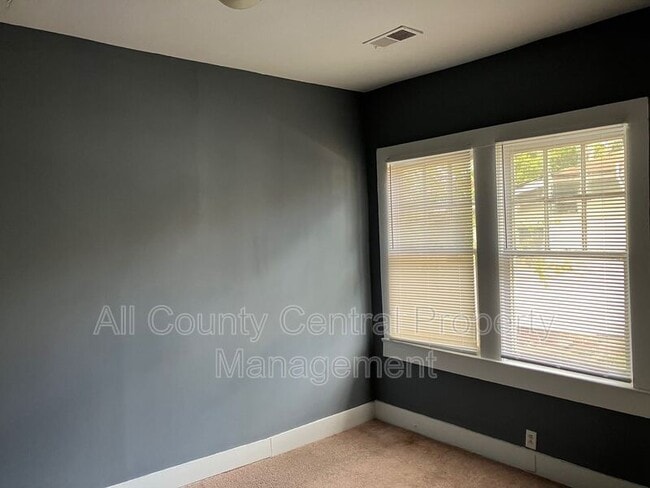 Photo - 506 15th St N