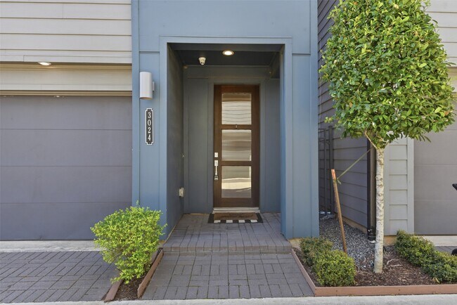 Photo - 3024 Charline