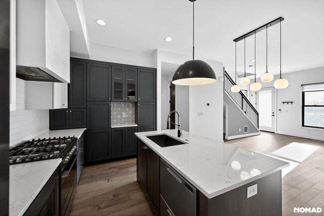 Photo - 2321 Stout St