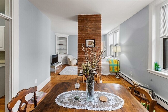 Photo - 2 Pearl St Pl Unit 7