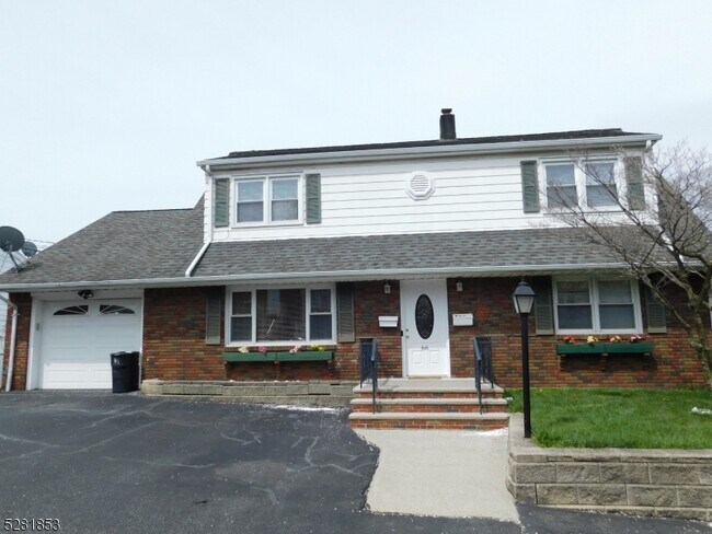 Photo - 66 Bush Ave Unit 2