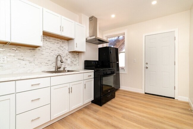 Photo - 331 Centre St Unit 2a