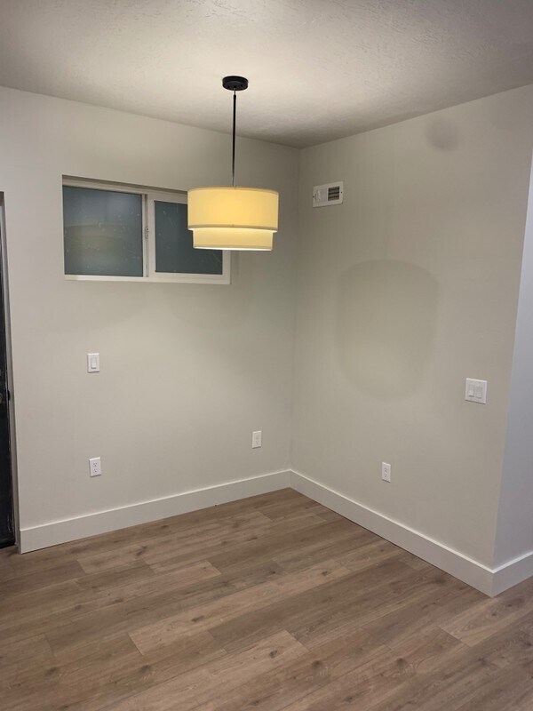 Photo - 154 W 800 S