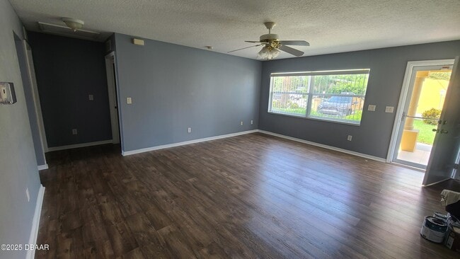 Photo - 247 College Park Dr