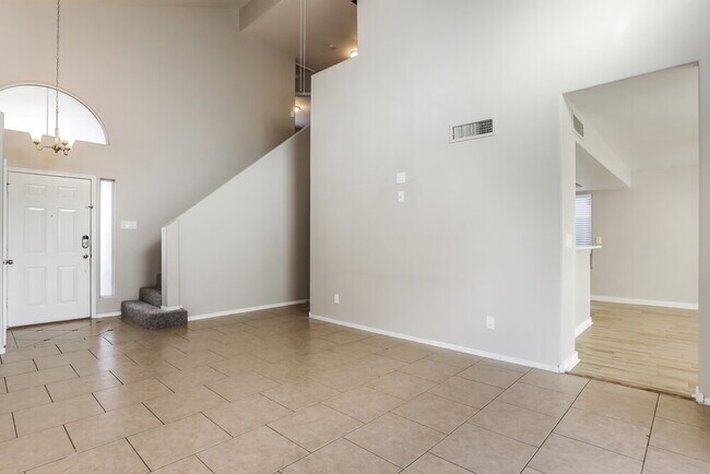 Photo - 1343 E Helena Dr