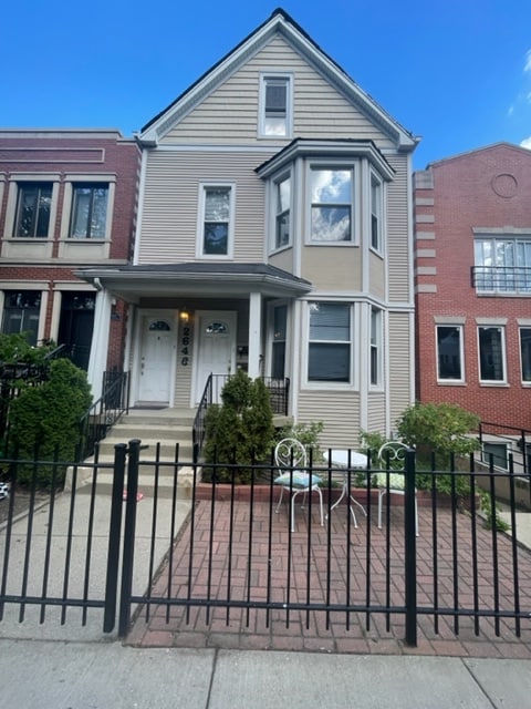 Photo - 2643 N Marshfield Ave Apartment Unit 1F
