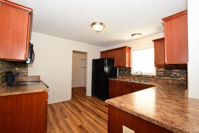 Photo - 96 Rockingham St