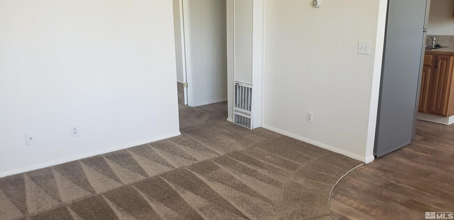 Photo - 565 Roberts St Unidad C