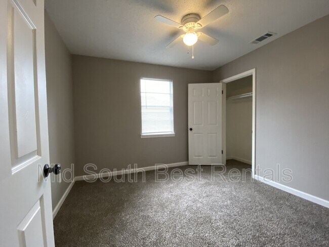 Photo - 29 W Gage Ave