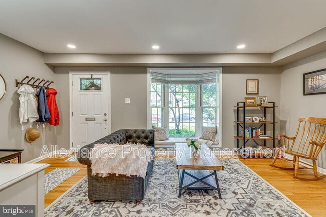 Photo - 912 Green St