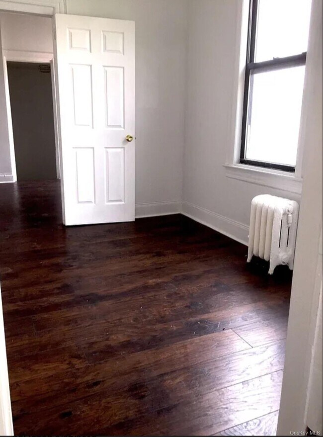 Photo - 1339 E 91st St Unit Front