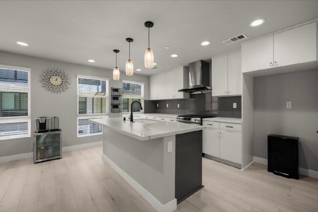 721 W Duarte Rd Unit B