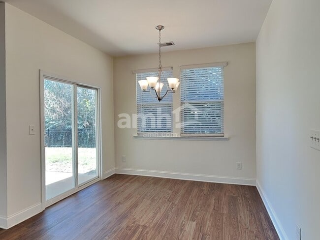 Photo - 245 Lake Vista Dr