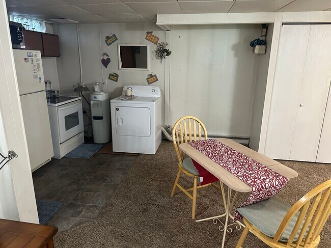 Photo - 128 Scotts Dr Unit Studio