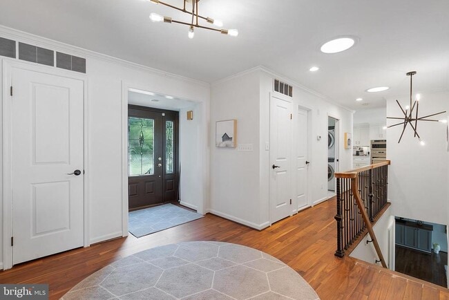 Photo - 5837 River Dr