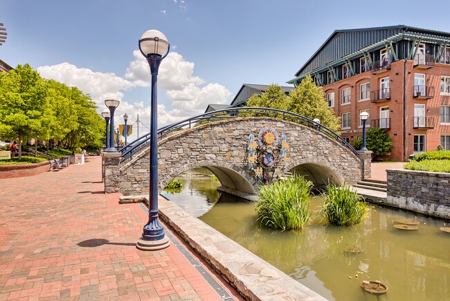 Photo - 25 S Jefferson St Unit Apt. B