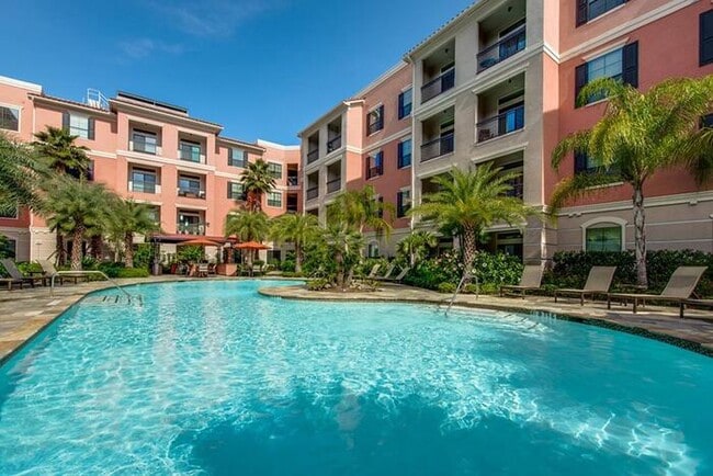 Photo - 1235 E NASA Pkwy Unidad b1