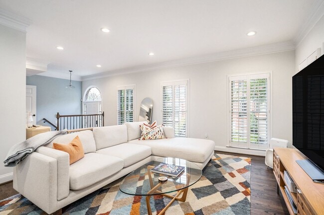 Photo - 1735 Peachtree St NE Unit 606