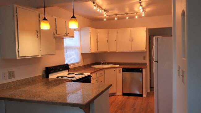 Photo - 1019 W Park St