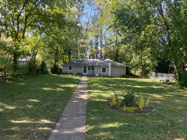 Photo - 2935 Potter St