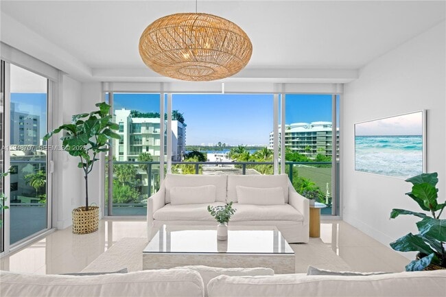 Building Photo - 1150 102nd St Unit 506