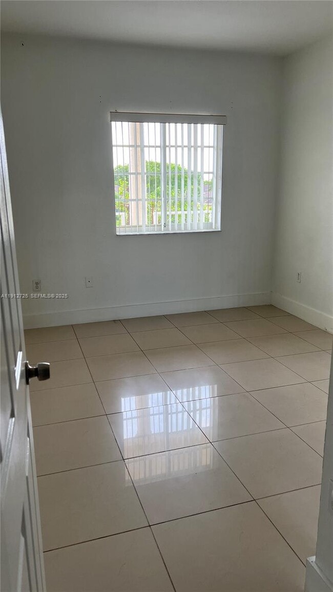 Photo - 6940 NW 179th St Unit 302-7