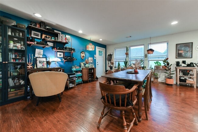 Photo - 1308 Ruthven St Unit B