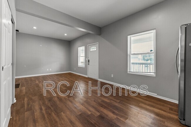 Photo - 118 N State Ave Unidad A