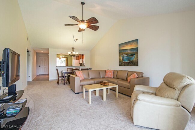 Photo - 180 Furse Lakes Cir Unidad E8