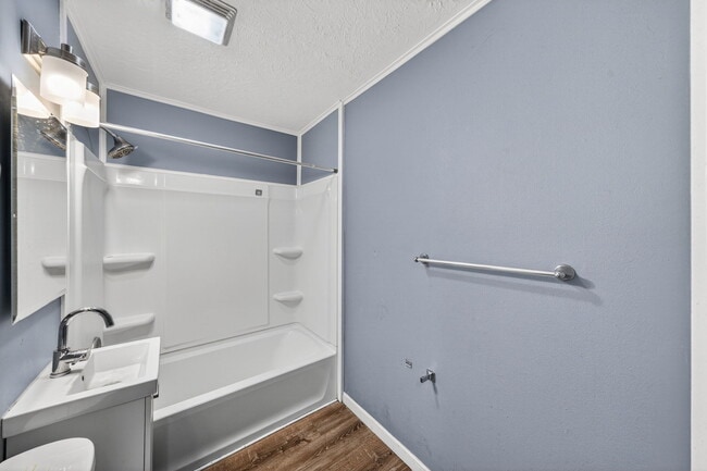 Photo - 3220 Vermont Pl