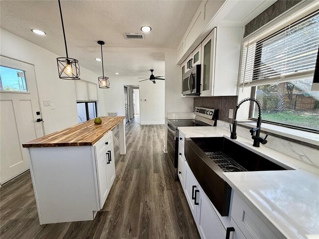 Photo - 6124 Dogwood Dr