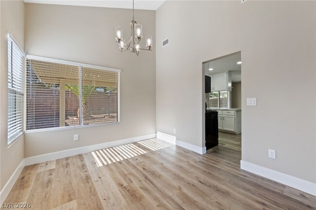 7627 Kalmalii Ave
