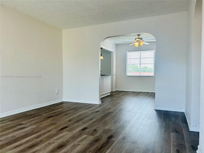 Photo - 1330 SW 6th St Unit 15