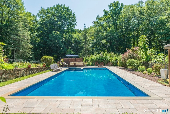 208 Adams Rd