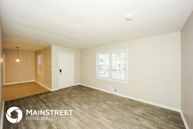 Photo - 6067 Park Dr