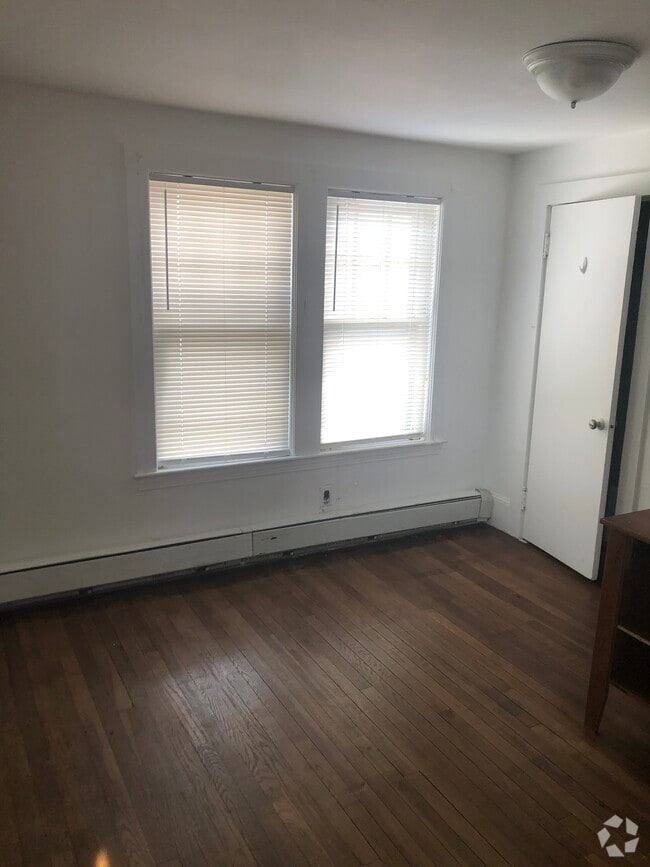 Building Photo - 40 Seafoam Ave Unit 2 Rental